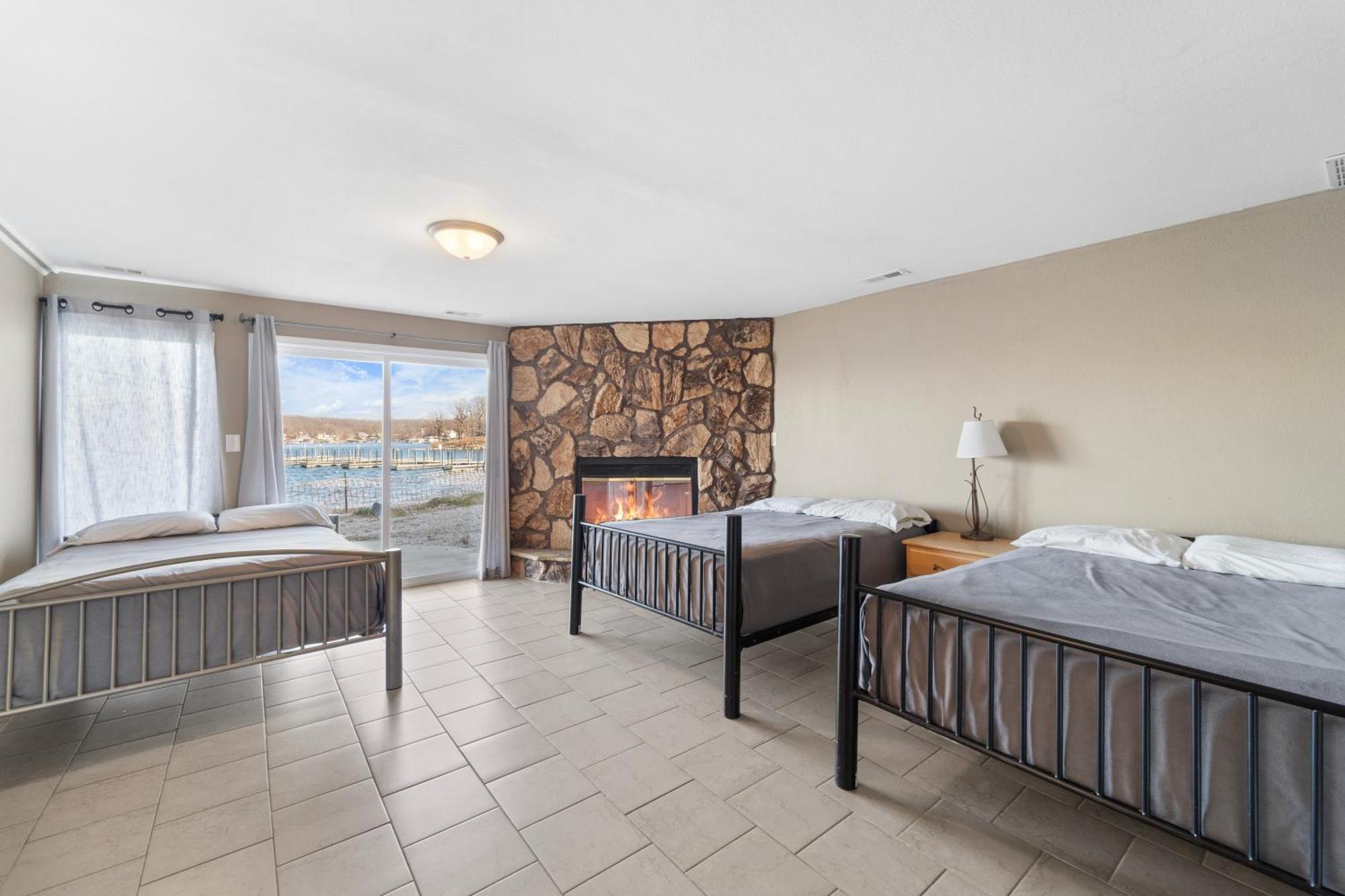 Lazy Gator House- Sleep 20- Bachelor Parties Welcome Lake Ozark Zewnętrze zdjęcie